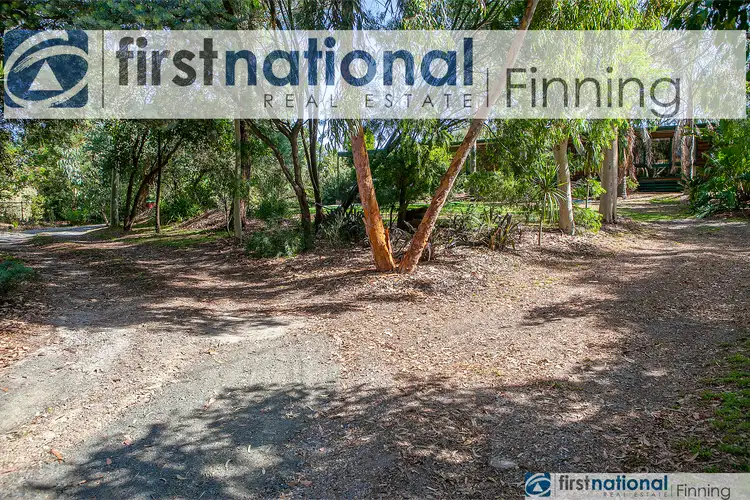 4 Stanhill Drive, Cranbourne South VIC 3977