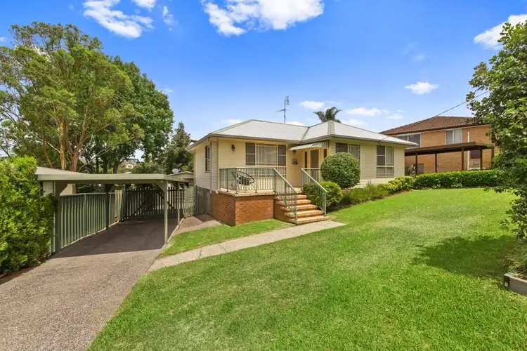 17 Cary Crescent, Springfield NSW 2250