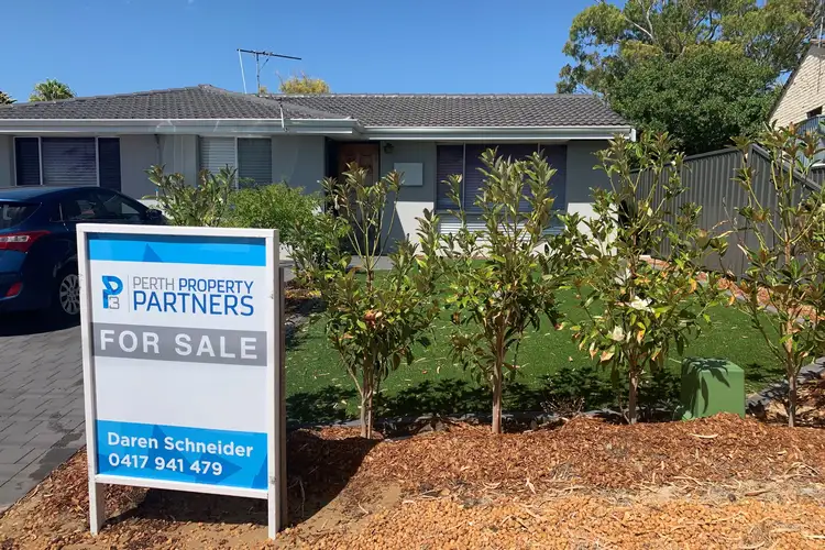30 Fenellia Crescent, Craigie WA 6025