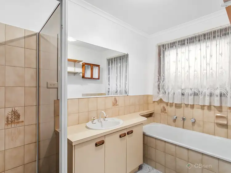 Sixth view of Homely house listing, 4 Florence Avenue, Berwick VIC 3806