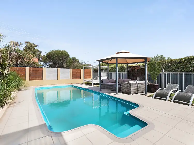 3 Humphris Place