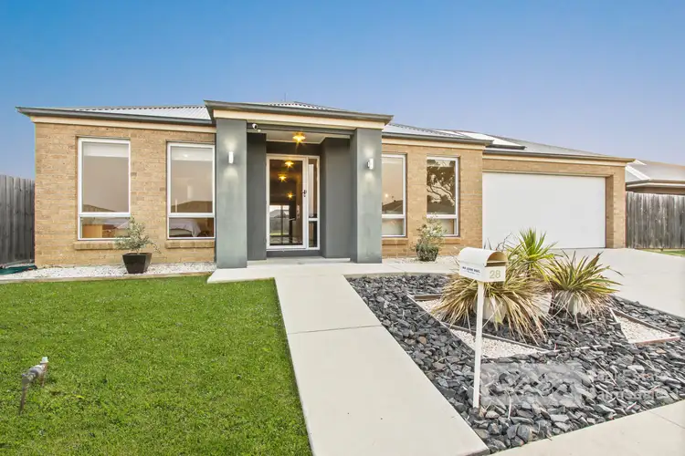 28 McCallum Drive, Eastwood VIC 3875