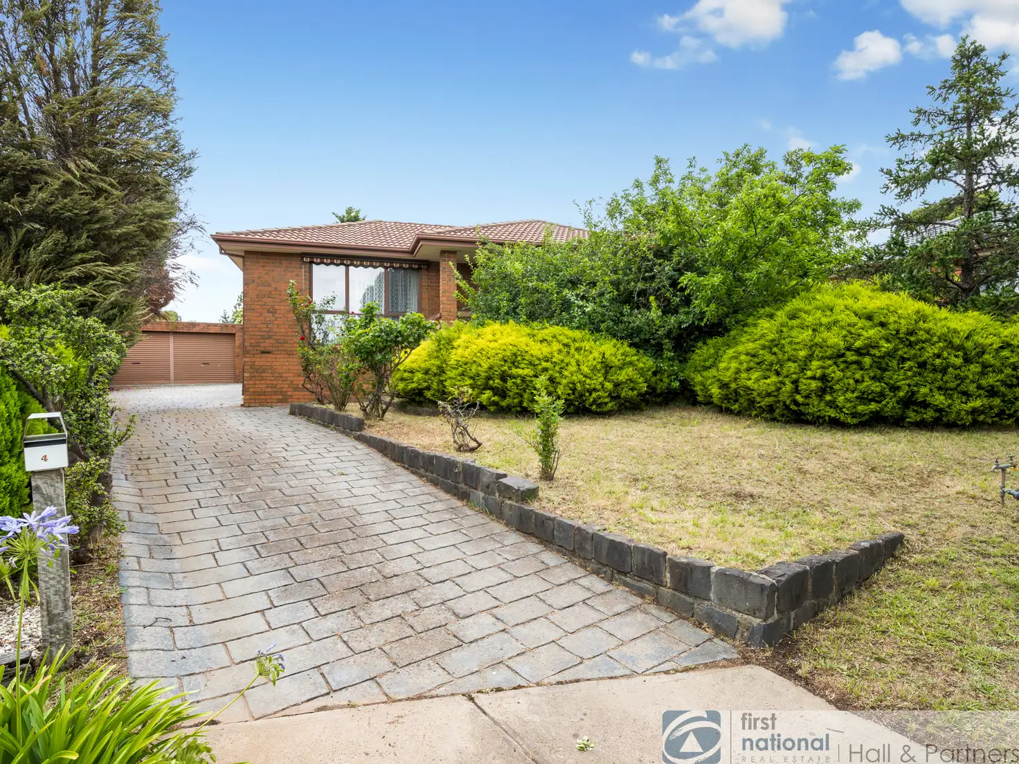 Main view of Homely house listing, 4 Leith Court, Endeavour Hills VIC 3802