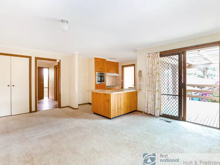 Second view of Homely house listing, 4 Leith Court, Endeavour Hills VIC 3802