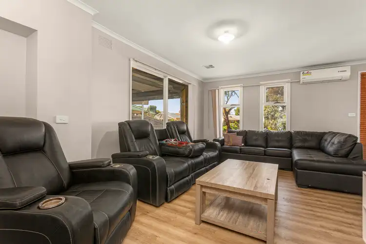 Second view of Homely house listing, 5 Yale Court, Sunbury VIC 3429