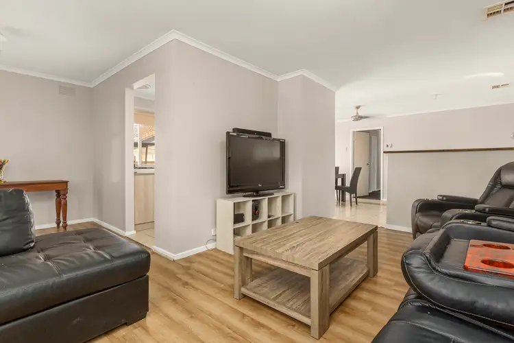 Third view of Homely house listing, 5 Yale Court, Sunbury VIC 3429