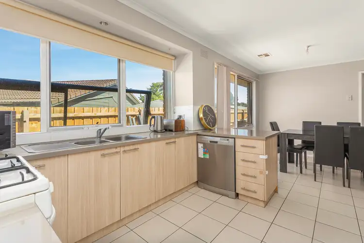 Fourth view of Homely house listing, 5 Yale Court, Sunbury VIC 3429