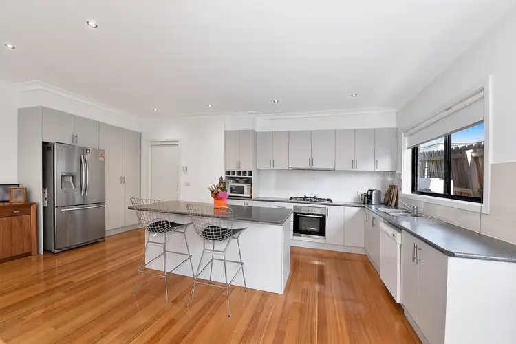 Fifth view of Homely unit listing, 2/21 Evans Crescent, Reservoir VIC 3073
