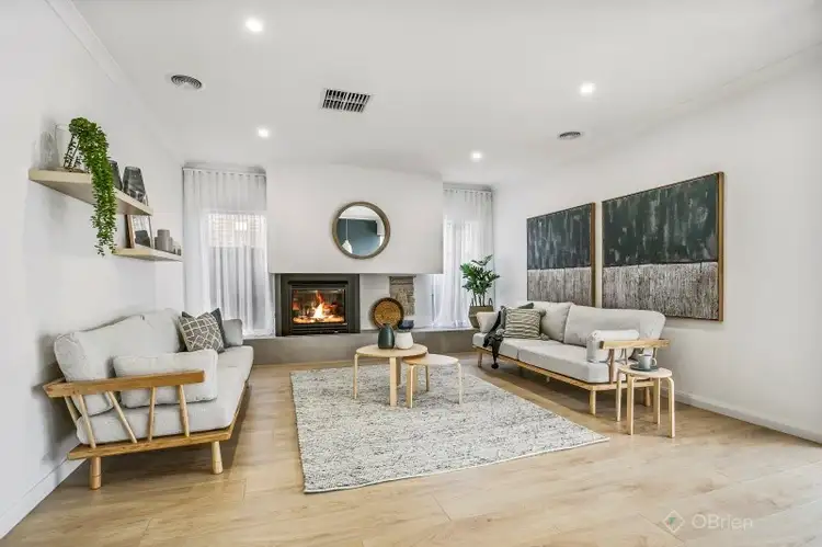 4 Murphy Street, Clyde North VIC 3978