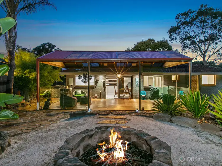 33 Cheviot Avenue, Berwick VIC 3806