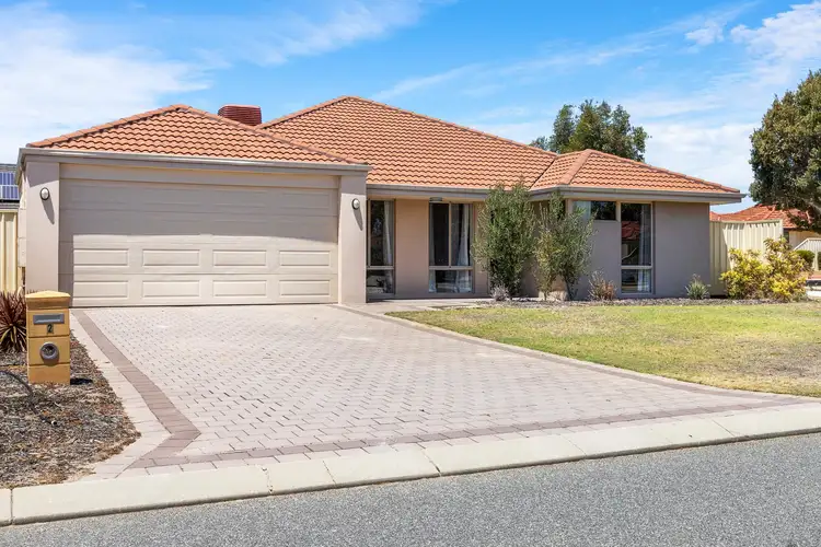 2 Dorsal Bend, Hammond Park WA 6164