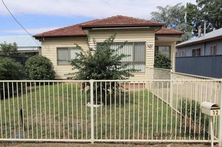 12 Durham Street, Bathurst NSW 2795