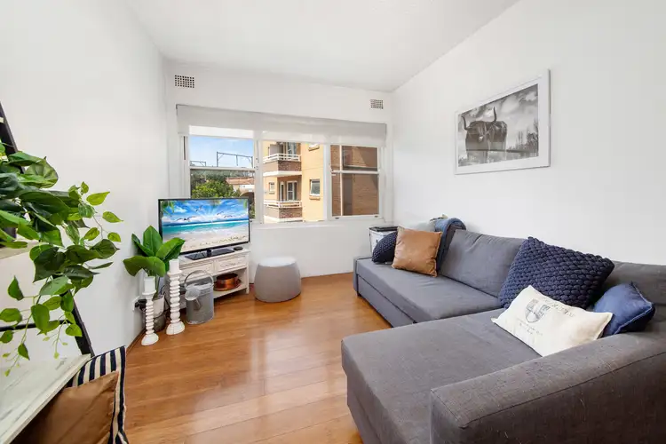 Main view of Homely unit listing, 2/17-19 Wilbar Avenue, Cronulla NSW 2230