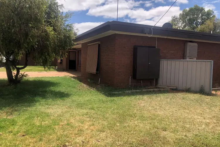 Second view of Homely block of units listing, 1-4/7 Carolyn Court, Robinvale VIC 3549
