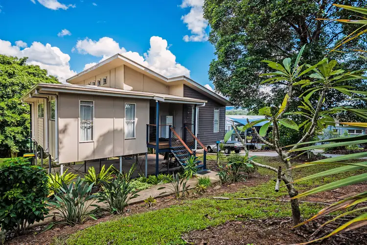 4 Cobbs Road, Woombye QLD 4559