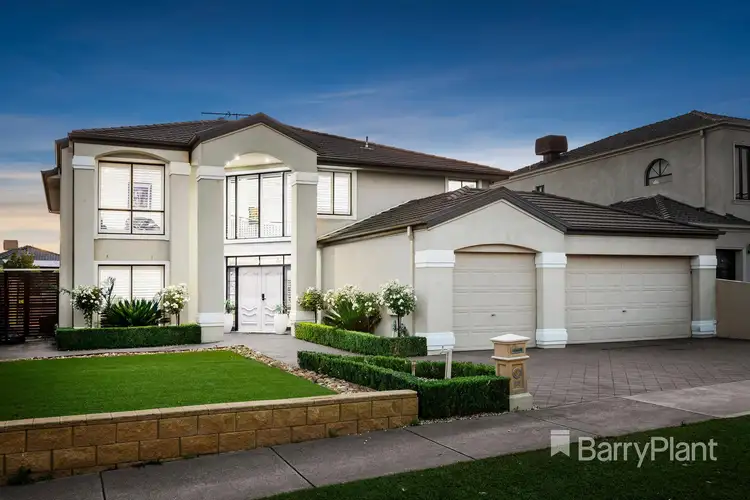28 Delacombe Drive, Mill Park VIC 3082