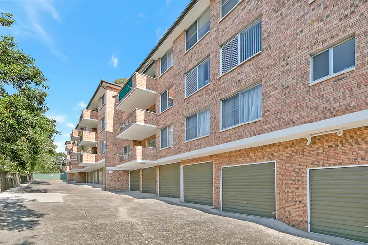 Main view of Homely unit listing, 17/33 Meadow Crescent, Meadowbank NSW 2114