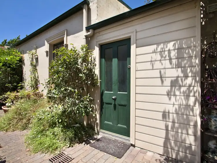102 Johnston Lane