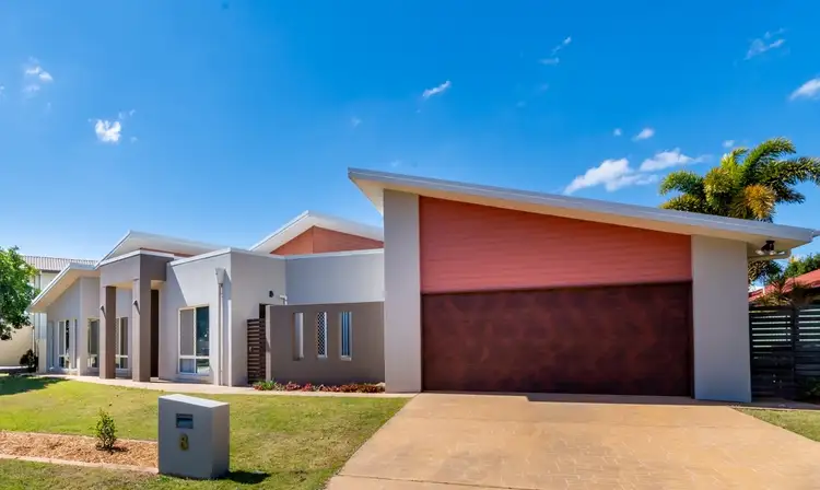 8 Seabreeze Avenue, Banksia Beach QLD 4507