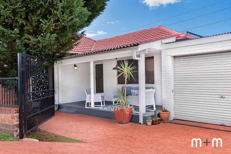 141 Gladstone Avenue, Coniston NSW 2500