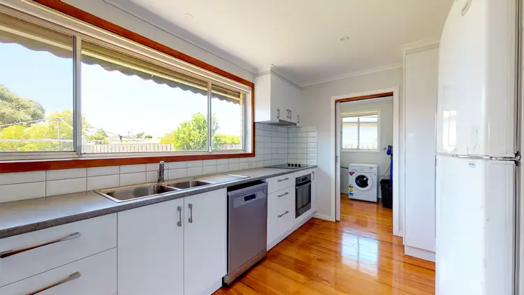 Fifth view of Homely house listing, 8 Phillip Street, Traralgon VIC 3844