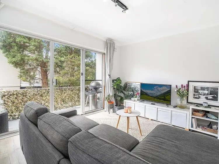 Main view of Homely apartment listing, 2/16 Wyadra Avenue, Freshwater NSW 2096