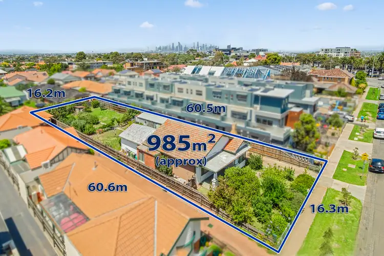 8 Winifred Street, Essendon VIC 3040