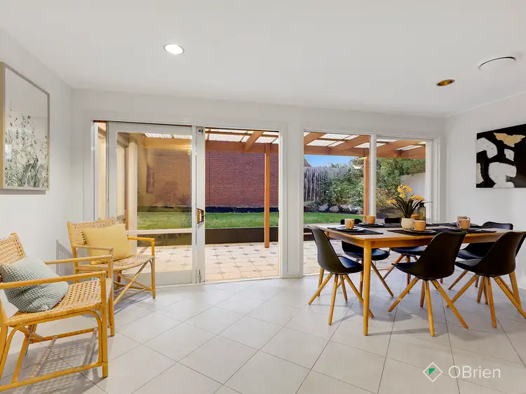 Sixth view of Homely house listing, 2 Furneaux Court, Frankston VIC 3199