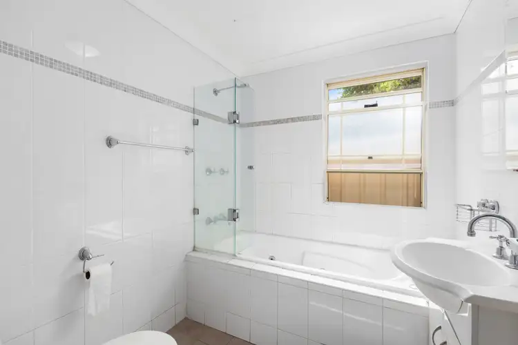 Sixth view of Homely unit listing, 5/12-14 Gladstone Avenue, Wollongong NSW 2500