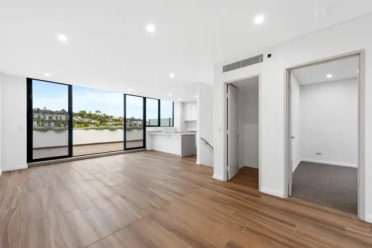 Main view of Homely unit listing, 560/28 Oaks Avenue, Dee Why NSW 2099