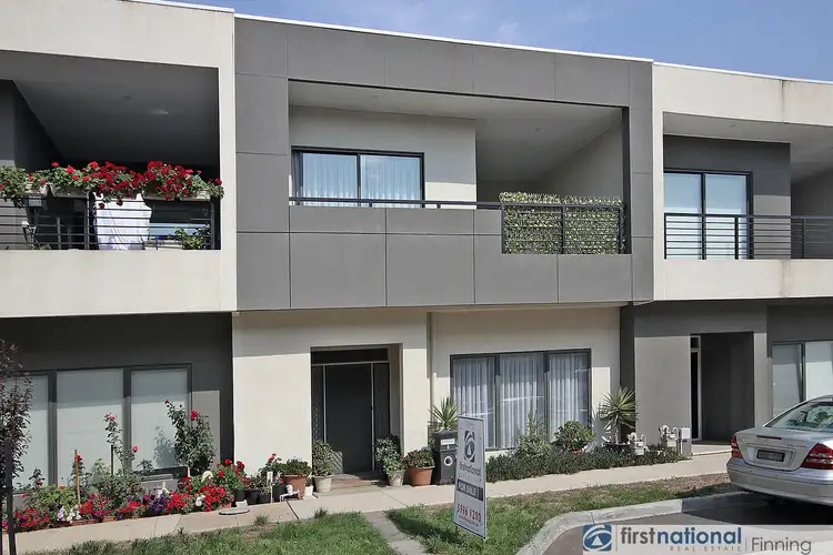 6 Polson Way, Cranbourne West VIC 3977