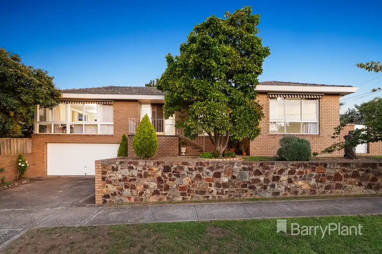 1 Sandhurst Avenue, Doncaster East VIC 3109