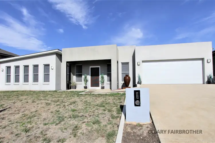 21 Colonial Circuit, Kelso NSW 2795