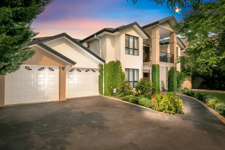 13 Wellington Place, Caroline Springs VIC 3023