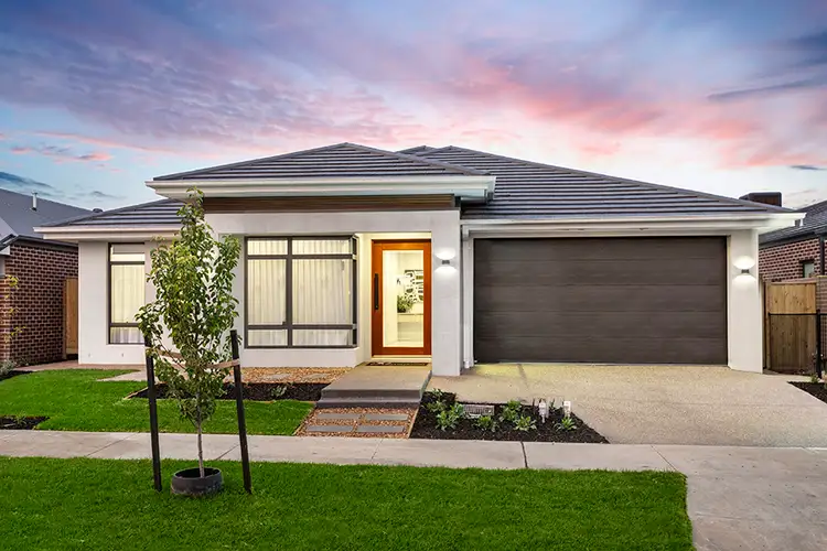 10 Poppy Street, Mickleham VIC 3064