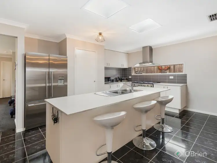Fourth view of Homely house listing, 8 Garnet Close, Skye VIC 3977