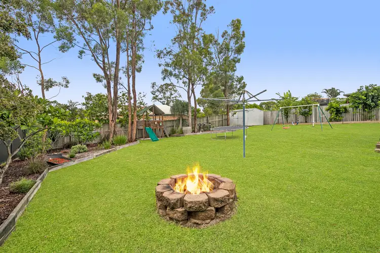 24 Jabiru Place, Bellbowrie QLD 4070