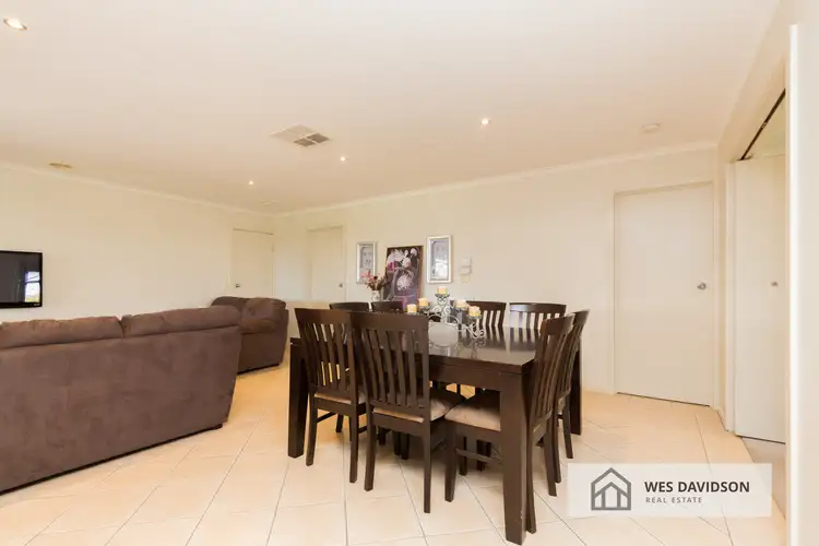 Fifth view of Homely house listing, 3 Mayfield Court, Horsham VIC 3400