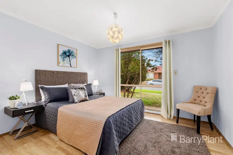 Fifth view of Homely house listing, 15 Bronsdon Court, Mill Park VIC 3082