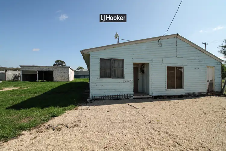 4 Hall Street, Inverell NSW 2360