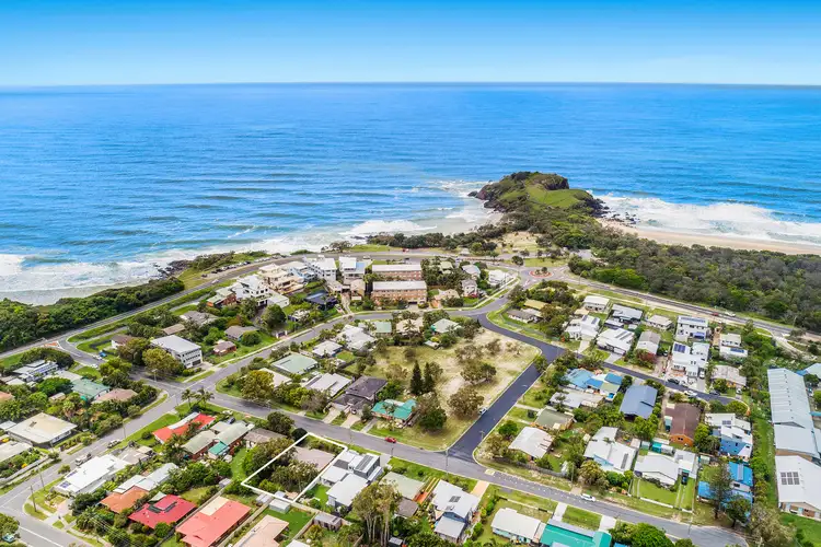 16 Towners Avenue, Bogangar NSW 2488