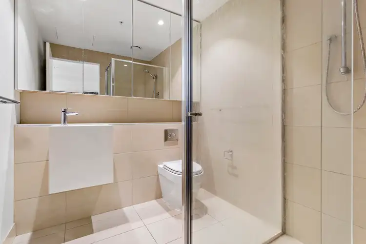 Fifth view of Homely apartment listing, 2/5 Flockhart Street, Abbotsford VIC 3067