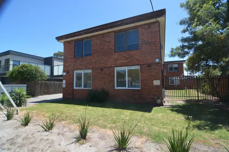 1/24 Rooney Street, Maidstone VIC 3012