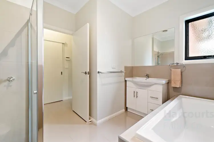 Fifth view of Homely unit listing, 4/31 Rosenthal Crescent, Reservoir VIC 3073