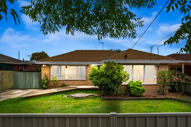 19 Pinewood Drive, Thomastown VIC 3074