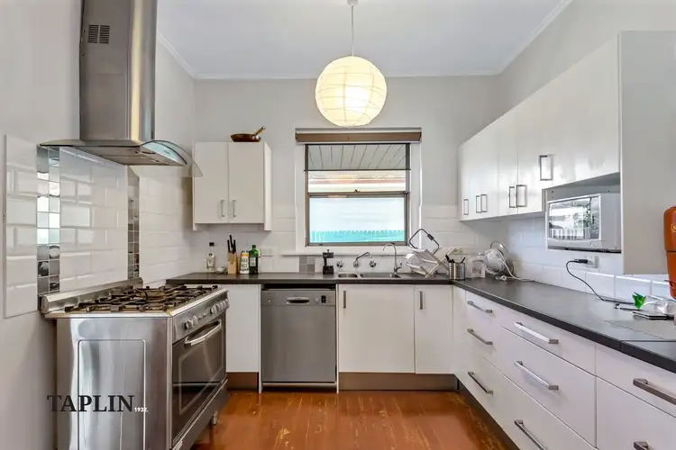 4 Rudford Street, Brighton SA 5048