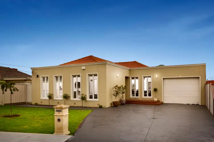 19 Cohen Street, Keilor East VIC 3033