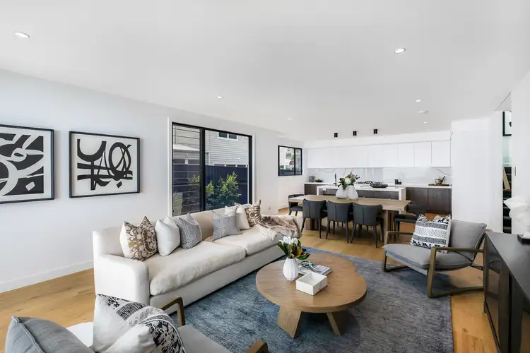 2/4 Dudley Avenue, Caringbah South NSW 2229
