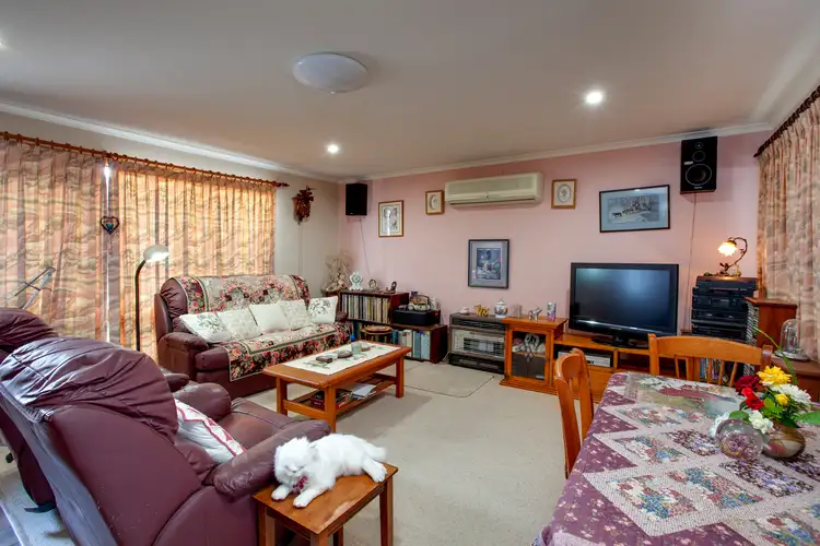 Fifth view of Homely house listing, 25 Queen Elizabeth Drive, Tallangatta VIC 3700
