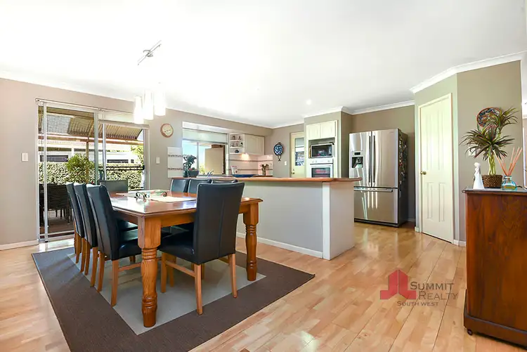 7 Little Place, Leschenault WA 6233